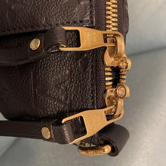 Authentic LV Monogram Empreinte Lumineuse PM tote - Picture 6 of 13